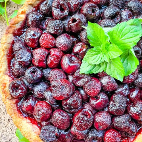 The Versatile Cherry: Sweet and Tart Varieties for Baking