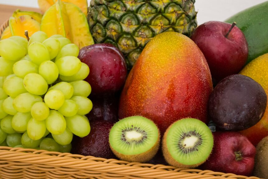 The Benefits of Eating Fruits on an Empty Stomach: Best Time and Morning Fruit Benefits